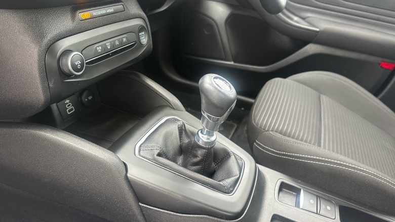 Ford Focus 1.0 EcoBoost Hybrid mHEV 155 Titanium 5dr Petrol Hatchback